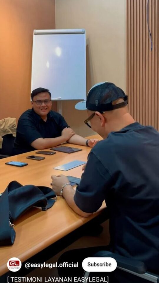 Putar video testimoni klien EasyLegal